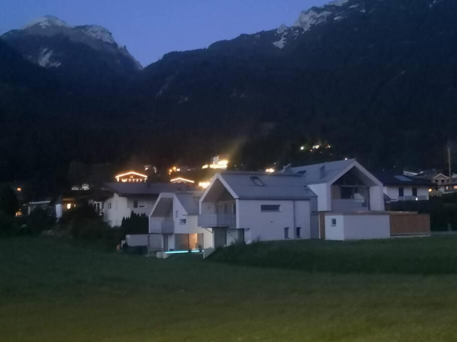 Urban Mountain Chalet With Lake View Maurach  Zewnętrze zdjęcie